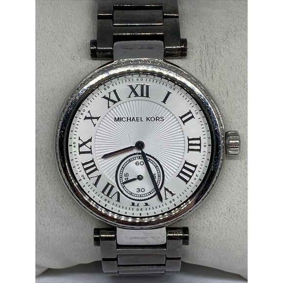 Michael Kors MK5866 Women Silver Stainless Steel Analog Dial Quartz Watch BQ609 - Picture 2 of 12